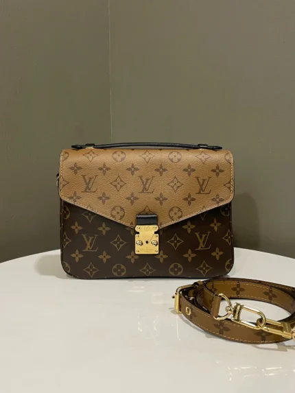 Louis Vuitton Pochette Metis Reverse Monogram